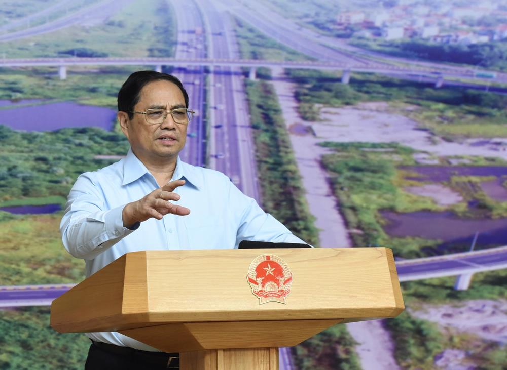 Thủ tướng: Thời điểm lịch sử quan trọng để hoàn thành cao tốc Bắc - Nam